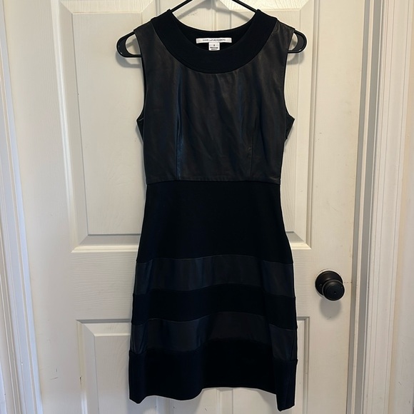 Diane von Furstenberg Christina Leather-Accent Dress Size 2 - Picture 2 of 7